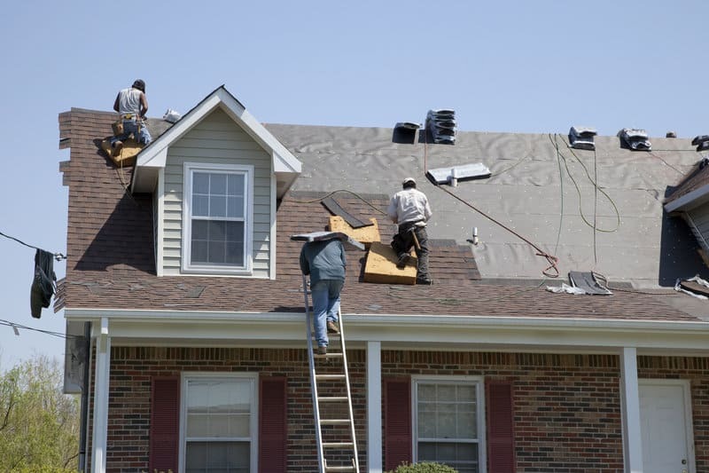 Emergency roofing services: What Homeowners Should Know